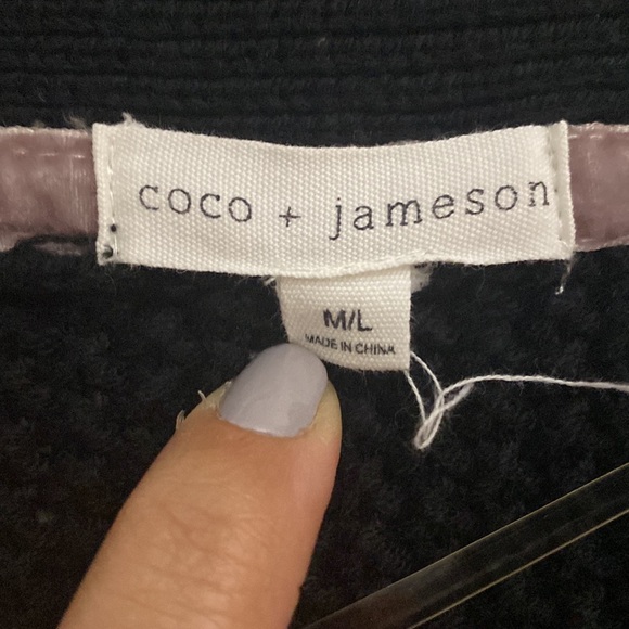 Coco + Jaimeson women’s black asymmetrical 100% acrylic short Cardigan size M/L - Picture 6 of 8